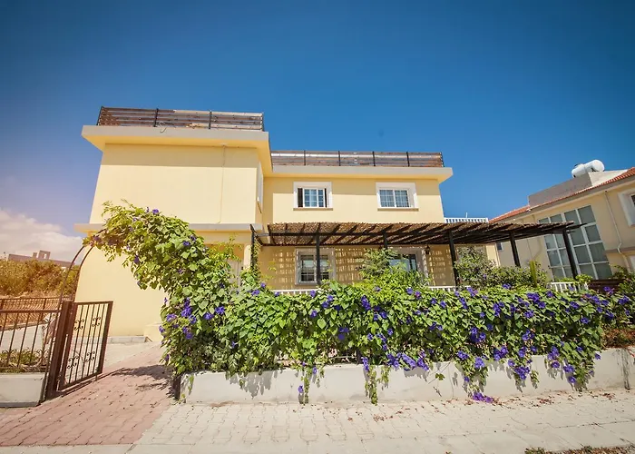 Daria * Kyrenia (Northern Cyprus)